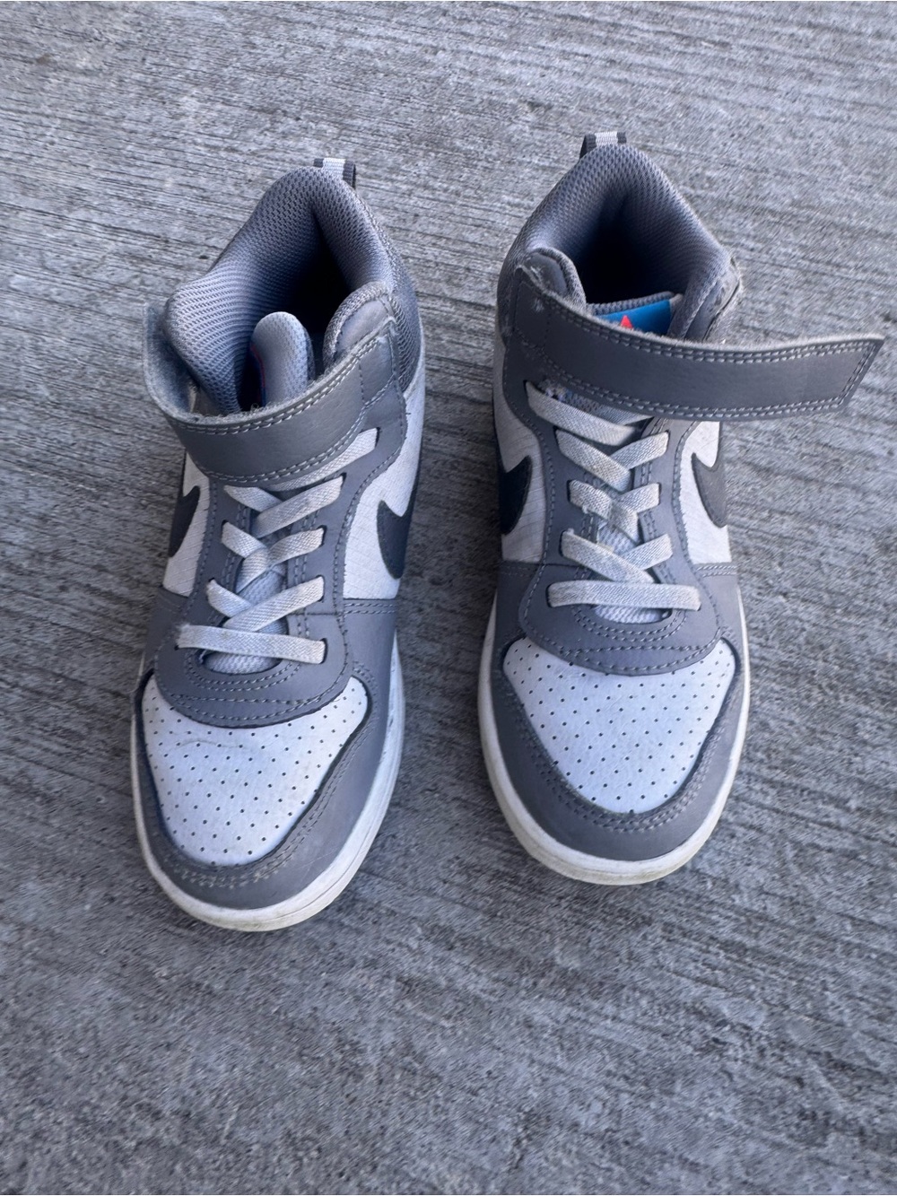 Nike Kids High-Top Sneakers in Light Gray and Dark Gray
